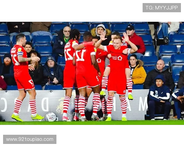 斯旺西俱乐部最新动态聚焦球队发展与赛季前景分析 斯旺西俱乐部最新动态聚焦球队发展与赛季前景分析