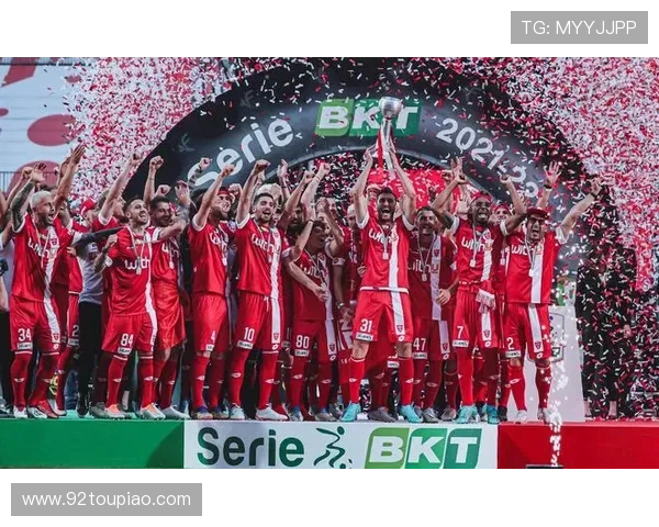 欧塞尔俱乐部宣布新赛季阵容调整 引援策略及目标明确 欧塞尔俱乐部宣布新赛季阵容调整 引援策略及目标明确