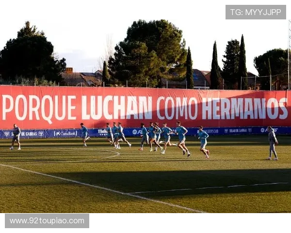 莱加内斯俱乐部迎新挑战全队积极备战誓在赛季中展现更强竞争力 莱加内斯俱乐部迎新挑战全队积极备战誓在赛季中展现更强竞争力