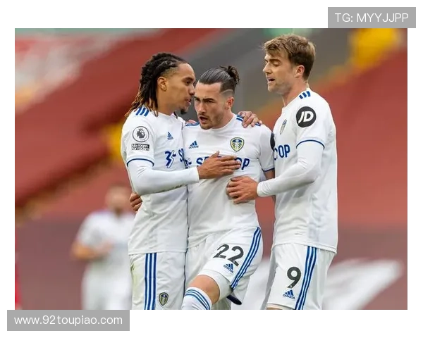 诺维奇足球俱乐部历史与成就探秘 走进英格兰足坛传统强队的辉煌历程 诺维奇足球俱乐部历史与成就探秘 走进英格兰足坛传统强队的辉煌历程