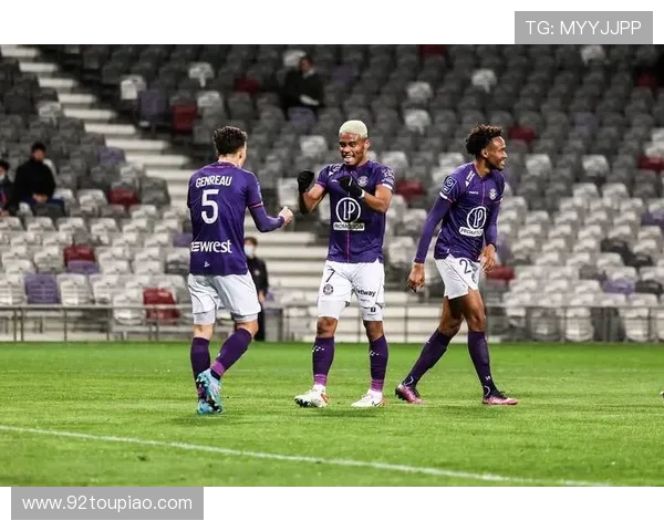 2025年法甲联赛完整赛程公布焦点对决与冠军悬念全面解析 2025年法甲联赛完整赛程公布焦点对决与冠军悬念全面解析