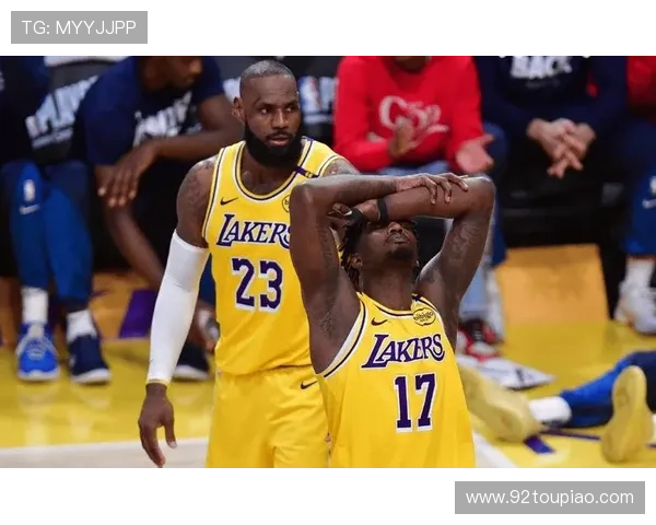 NBA赛季焦点:詹姆斯领衔湖人新阵容挑战勇士,东部强队迎接激烈竞争 NBA赛季焦点:詹姆斯领衔湖人新阵容挑战勇士,东部强队迎接激烈竞争