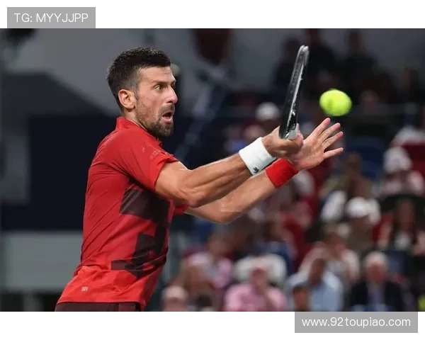 世界网球赛季进入高潮 纳达尔与德约科维奇争夺年终第一宝座 世界网球赛季进入高潮 纳达尔与德约科维奇争夺年终第一宝座