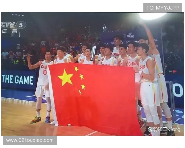 中国篮球队成功逆袭获得亚洲杯冠军,突破历史纪录引发热议 中国篮球队成功逆袭获得亚洲杯冠军,突破历史纪录引发热议