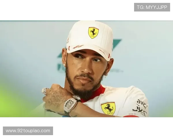 F1赛事激战正酣 新赛季车手转会引关注 世界冠军争夺战愈发激烈 F1赛事激战正酣 新赛季车手转会引关注 世界冠军争夺战愈发激烈