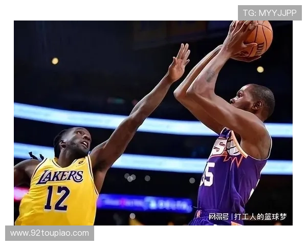 NBA最新战况:湖人力克勇士 杜兰特伤情更新 詹姆斯再度超越历史纪录 NBA最新战况:湖人力克勇士 杜兰特伤情更新 詹姆斯再度超越历史纪录