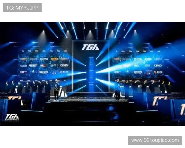 《英雄联盟全球总决赛揭幕战战况激烈 电竞赛事迎来新一轮高潮》