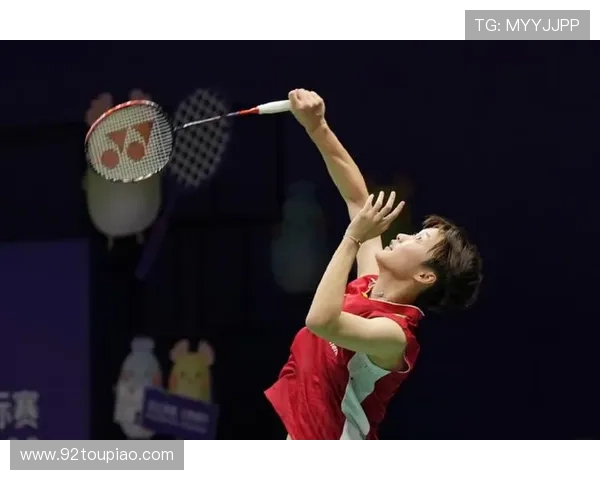 世界网球锦标赛揭幕战激烈进行 明星选手纷纷亮相争夺首胜