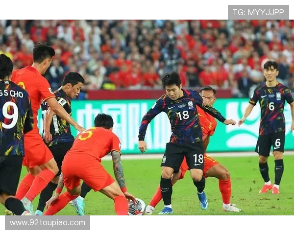 中国男足世预赛主场逆转取胜全队士气高涨球迷期待再创辉煌 中国男足世预赛主场逆转取胜全队士气高涨球迷期待再创辉煌