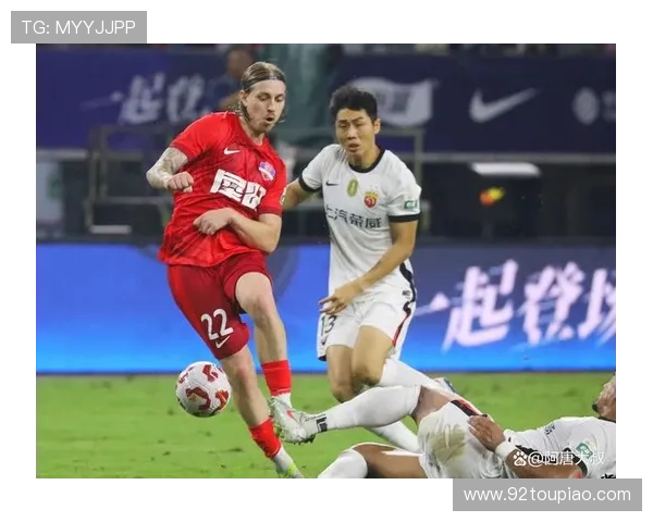 中国足球超级联赛迎来新赛季多支强队崭新阵容争冠形势愈加激烈 中国足球超级联赛迎来新赛季多支强队崭新阵容争冠形势愈加激烈