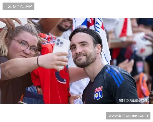 法甲联赛新赛季前瞻：豪门竞争激烈 小球员崭露头角