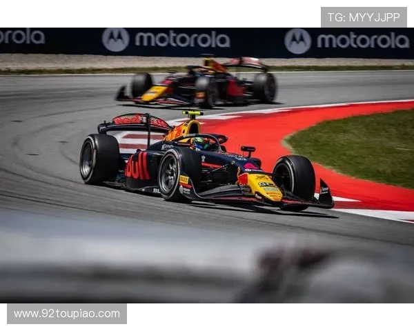 红牛车队宣布签约新一任车手，引发车坛热议